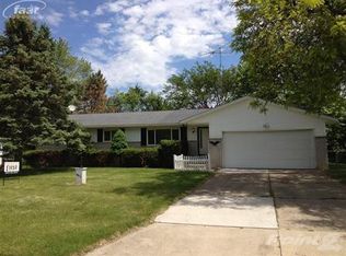 4479 Lindewood Dr, Swartz Creek, MI 48473