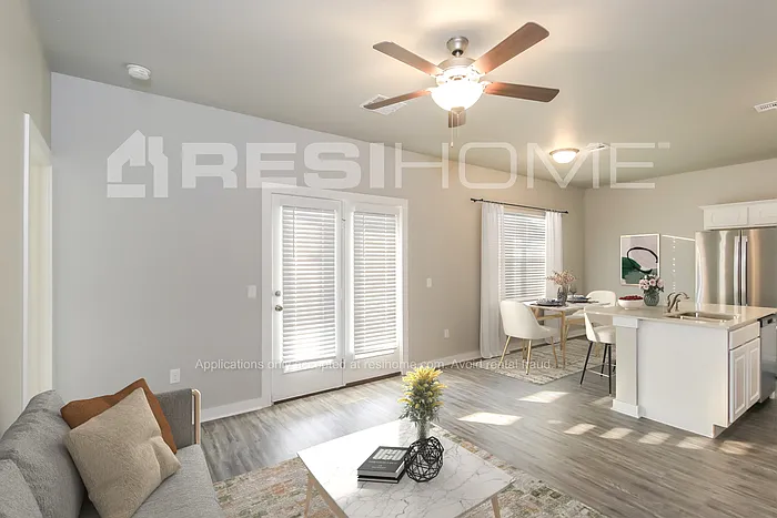 3 bed, 2.0 bath, 1363 sqft, $1,695 — Photo 3