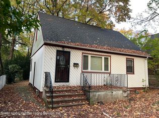 131 Roff St, Staten Island, NY 10304