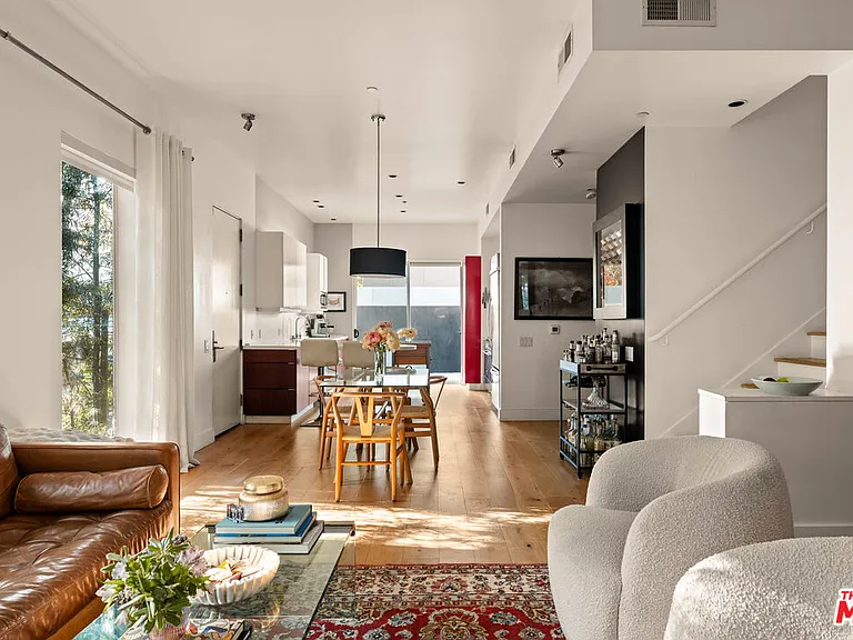 1200 N Sweetzer Ave #1 — Photo 4