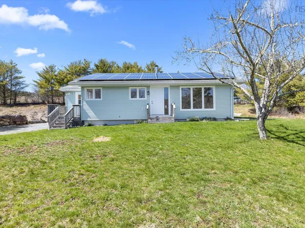 29 Frank Rd, Queens, NS B0T 1X0