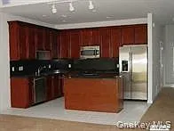 239 Pond View Dr — Photo 2