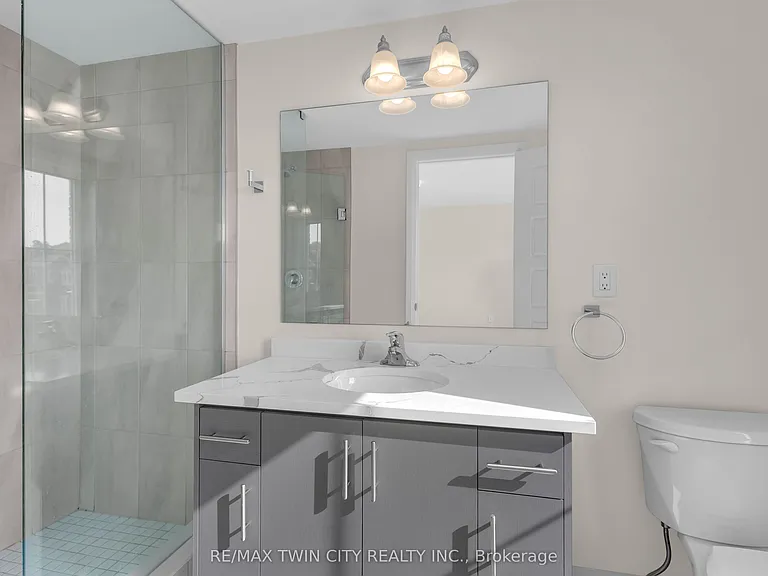 677 Park Rd N #17 — Photo 32