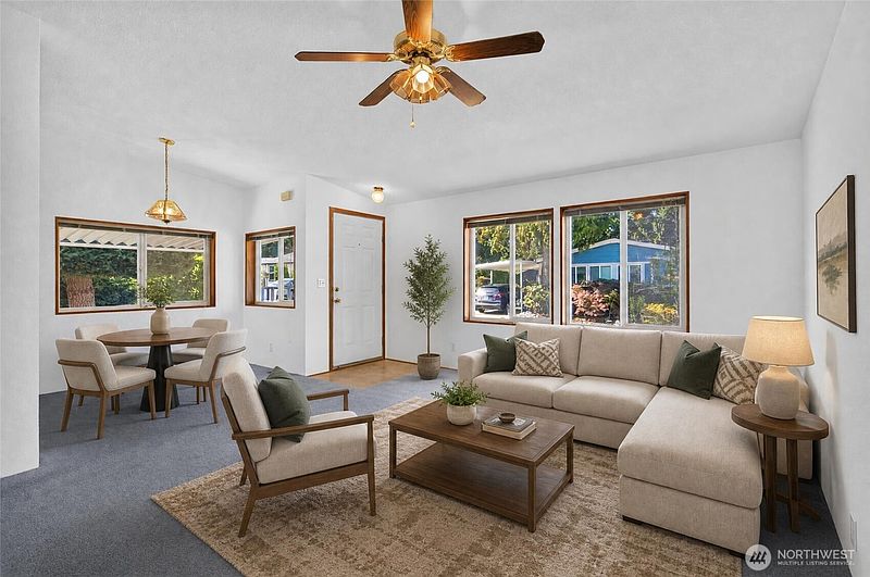4th image of 23825 15th Avenue SE #302
