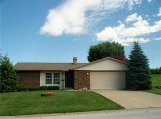 18 Hamlin Heights Dr, Hannibal, MO 63401