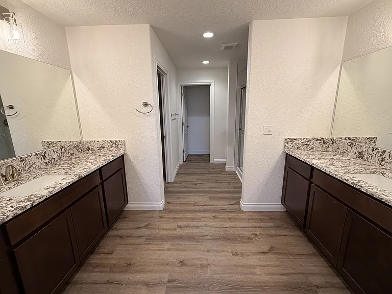 18659 Village Center Dr — Photo 13