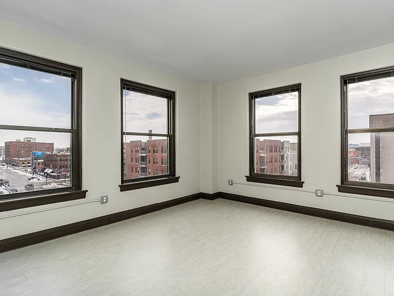 Randolph Apartments — Photo 15
