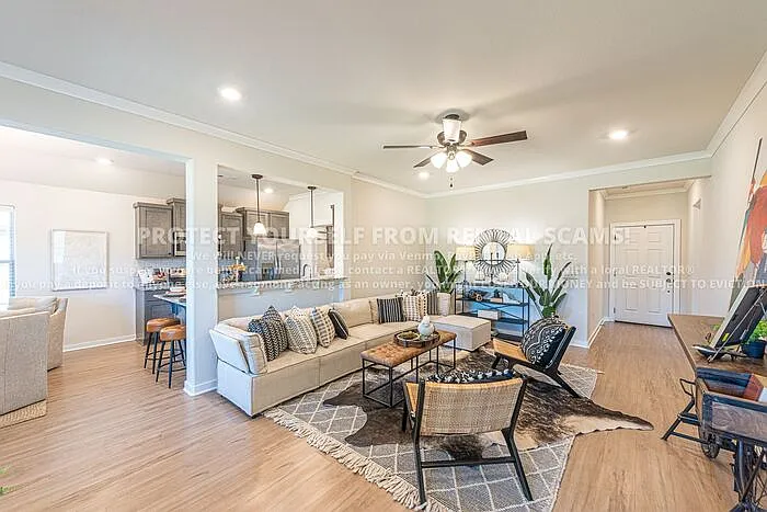 347 W Tyler Rd — Photo 4