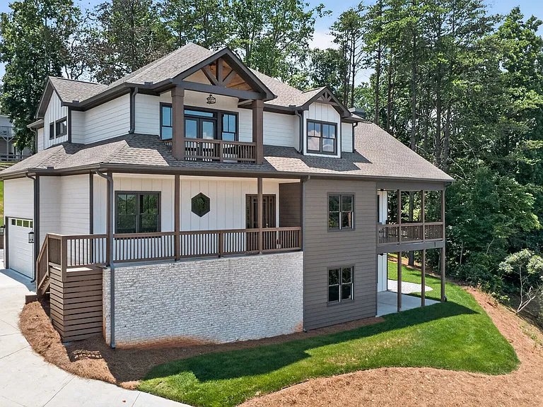 5465 Chestatee Landing Way — Photo 1