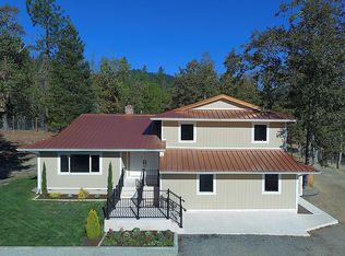 5252 Tunnel Loop Rd, Grants Pass, OR 97526