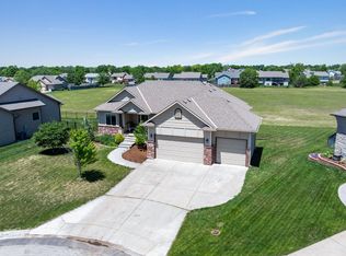 602 E Stone Lake Cir, Augusta, KS 67010