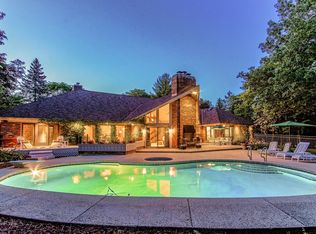 1567 Balmoral Dr, Palatine, IL 60067