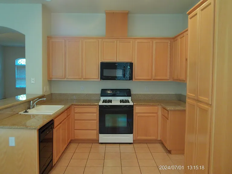 634 Falling Rock Ct — Photo 9