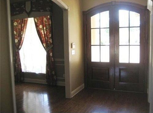 3rd image of 366 Saint Charles Blvd