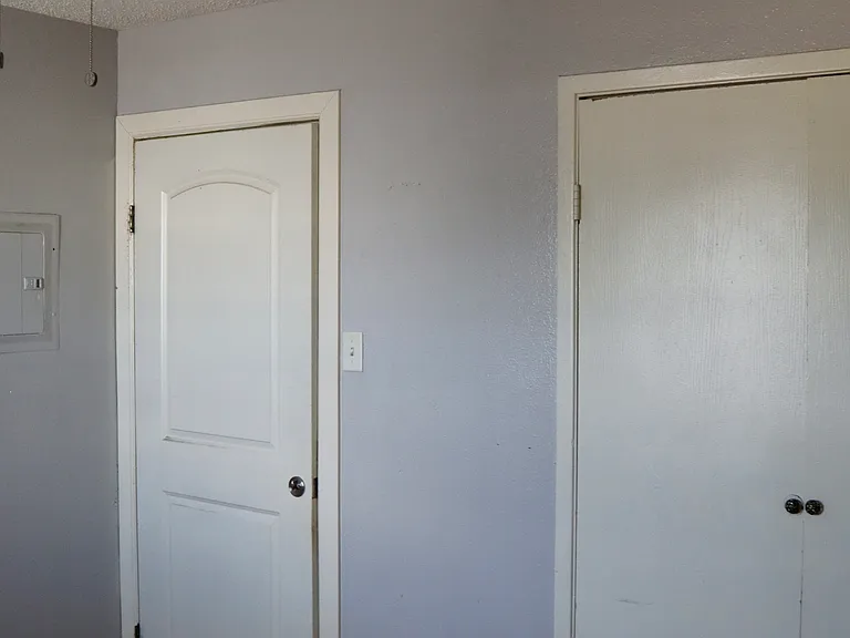 311 N Bridge St #1 — Photo 8
