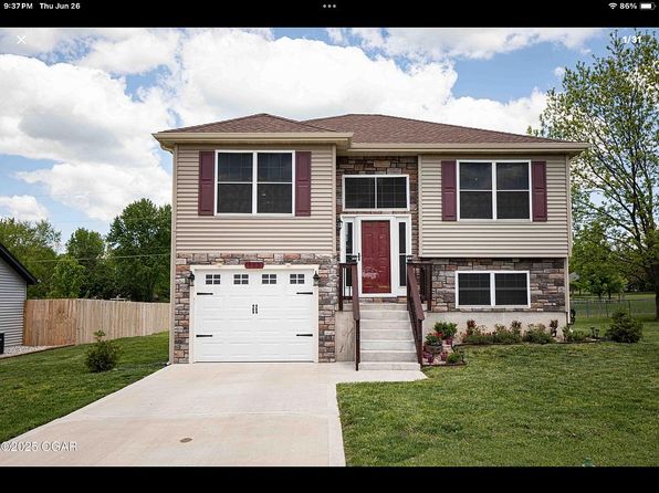 105 E Carman Rd