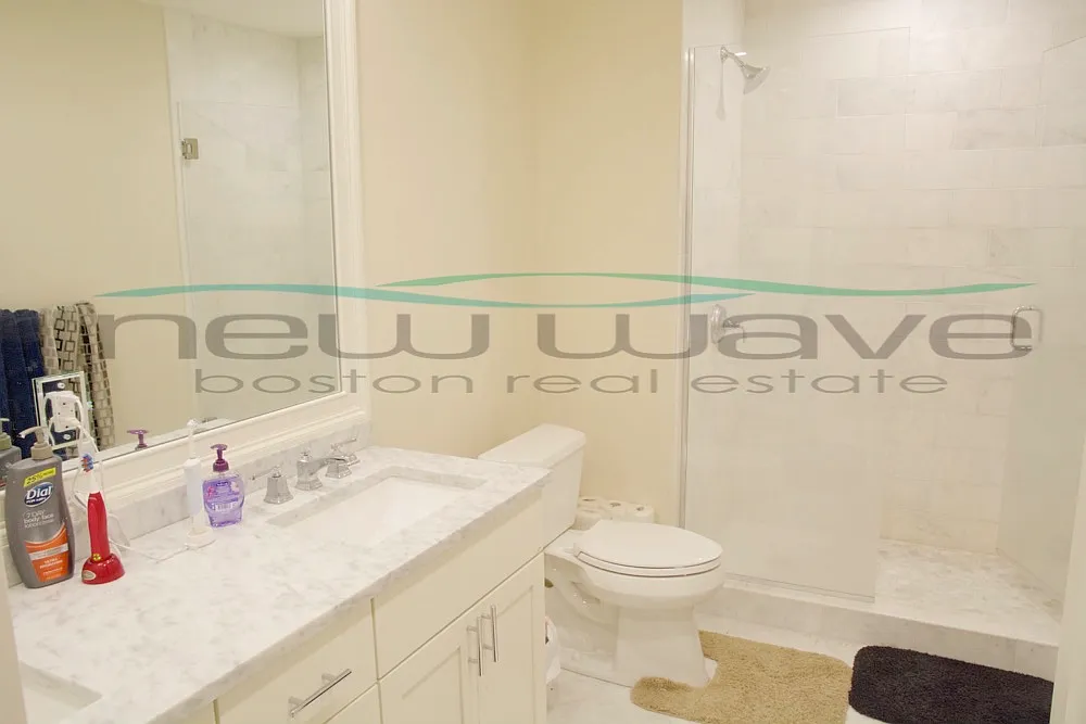4 bed, 1200 sqft, $5,600 — Photo 3