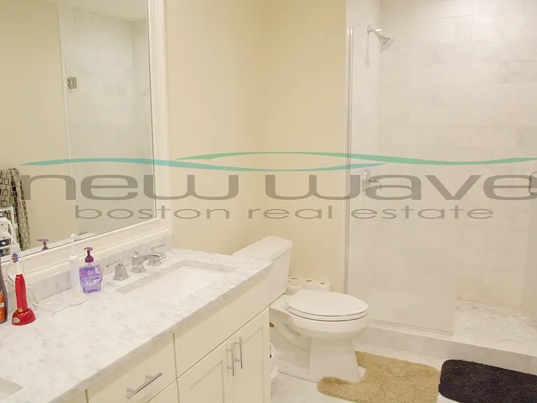 1 Oswald St #1 — Photo 3