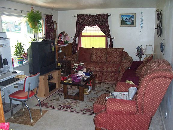 Living room & seperate family room