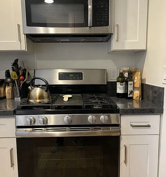 252 Hampton Dr #A — Photo 8