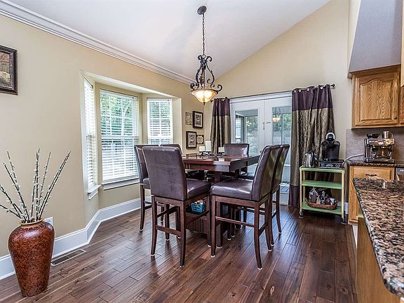 3rd image of 228 Mill Creek Trl NE
