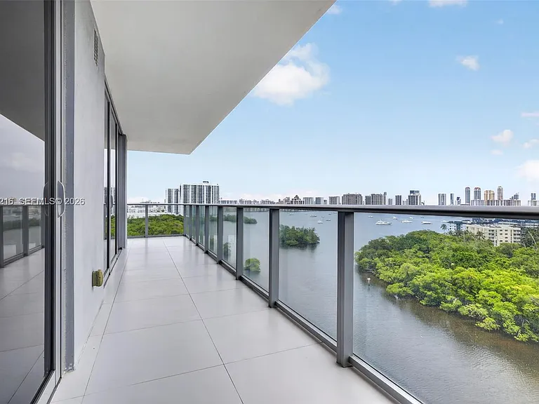 16385 Biscayne Blvd #1215 — Photo 26