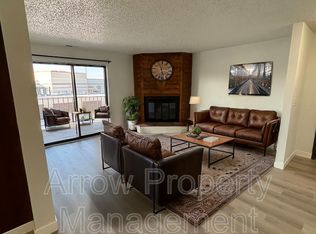 203 E Arbor Ave #205F, Bismarck, ND 58504