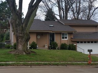 314 Overland Trl, Papillion, NE 68046