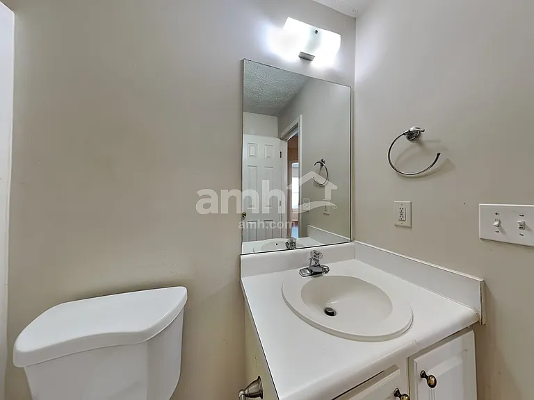 740 Chatham Park Dr — Photo 16
