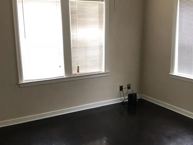 2023 W Sherwood Ave — Photo 11