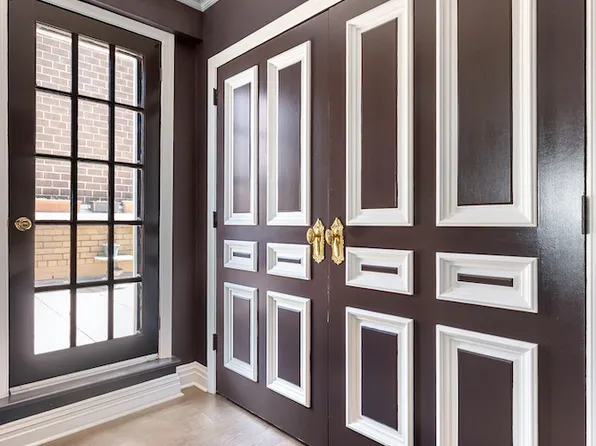 415 East 52nd Street image 13 of 22