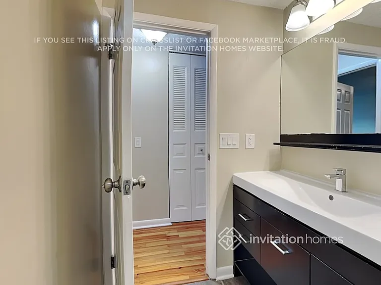 390 Hembree Forest Cir — Photo 16