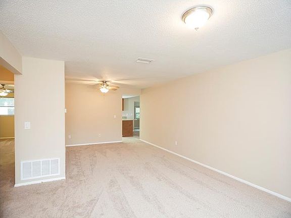 4th image of 1403 Cara Dr #1403