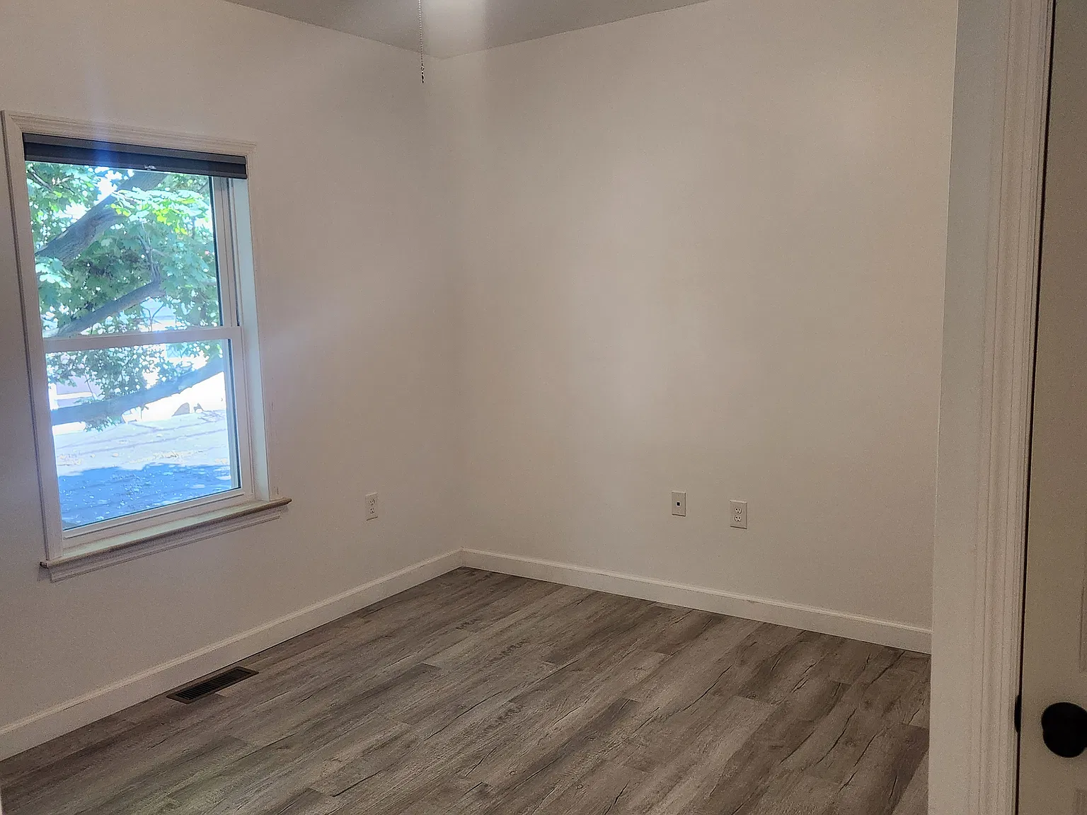 2 bed, $1,600 — Photo 3
