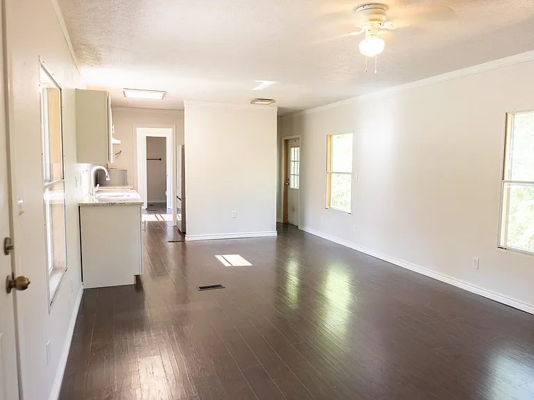 4210 W Sutton Dr — Photo 7