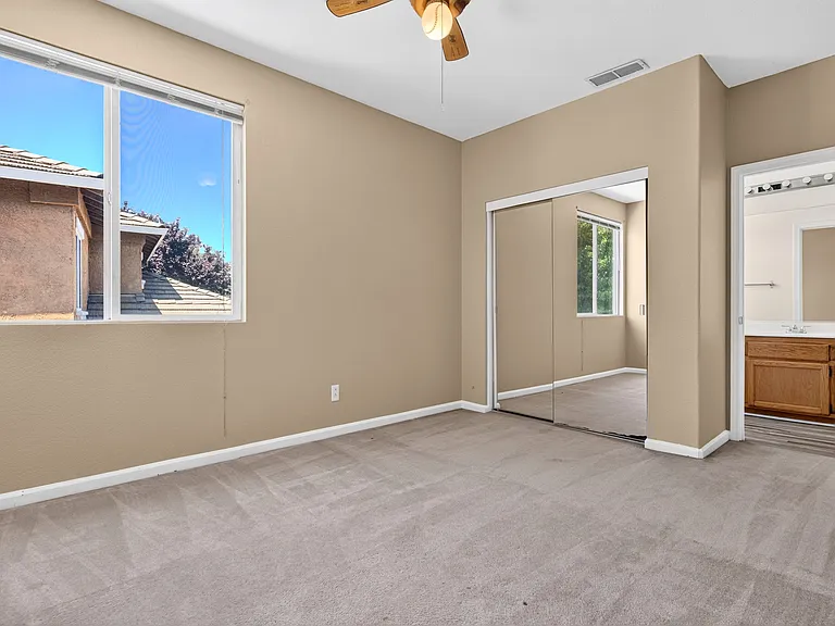5230 Bay St — Photo 51