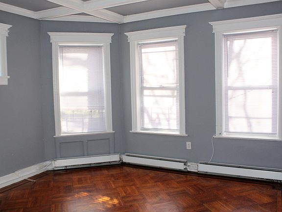 3rd image of 67 Gautier Ave APT 7