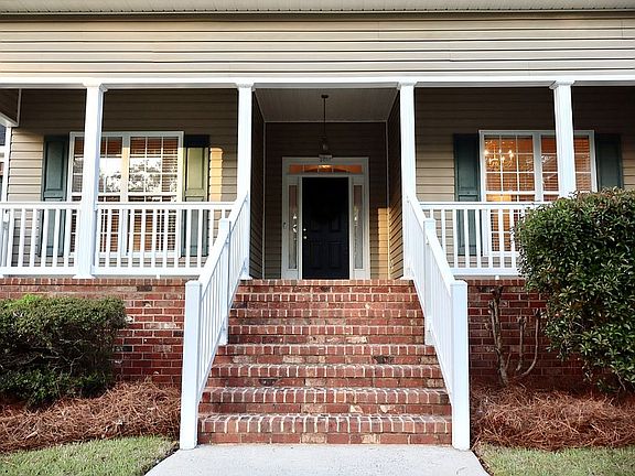 2nd image of 404 Amberly Ct