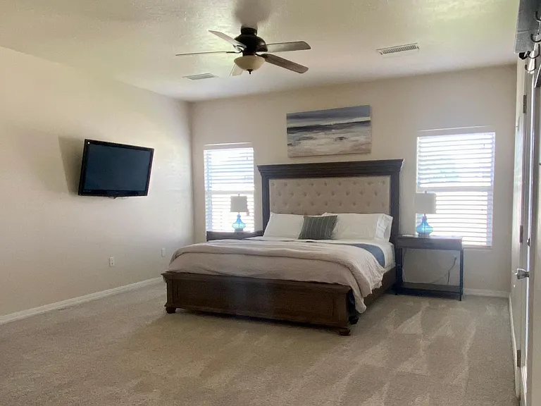 Primary en suite bedroom