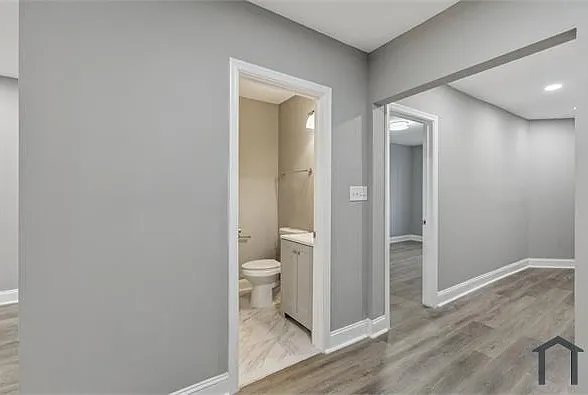 405 34th St SE #4 — Photo 3