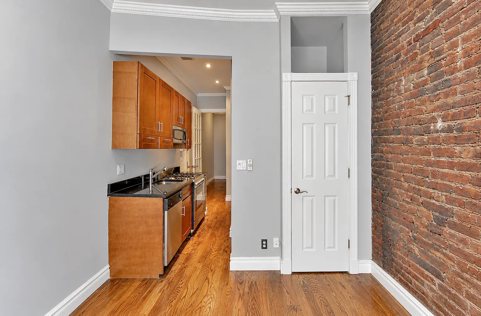 51 Leroy St — Photo 1