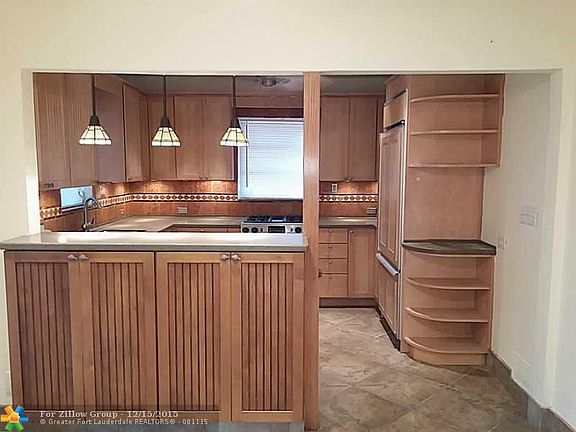 4th image of 416 Coconut Isle Dr