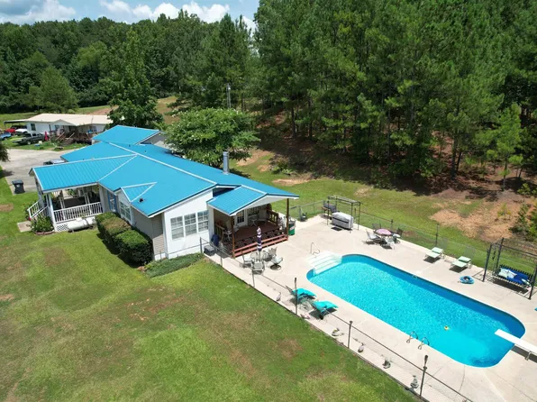 8080 Wolf Creek Rd, Pell City, AL 35128