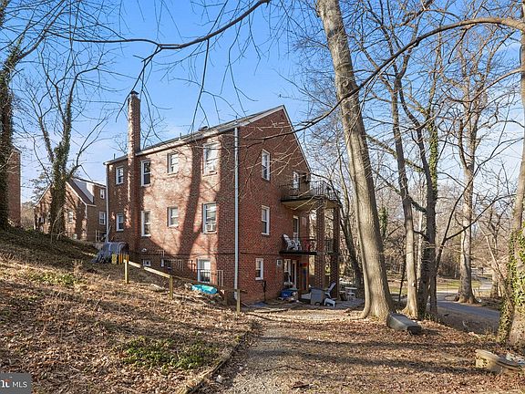2nd image of 1001 Kennebec Ave