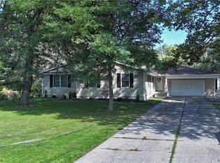235 New Rd, East Amherst, NY 14051