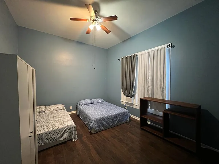 1123 S Hackberry St — Photo 8
