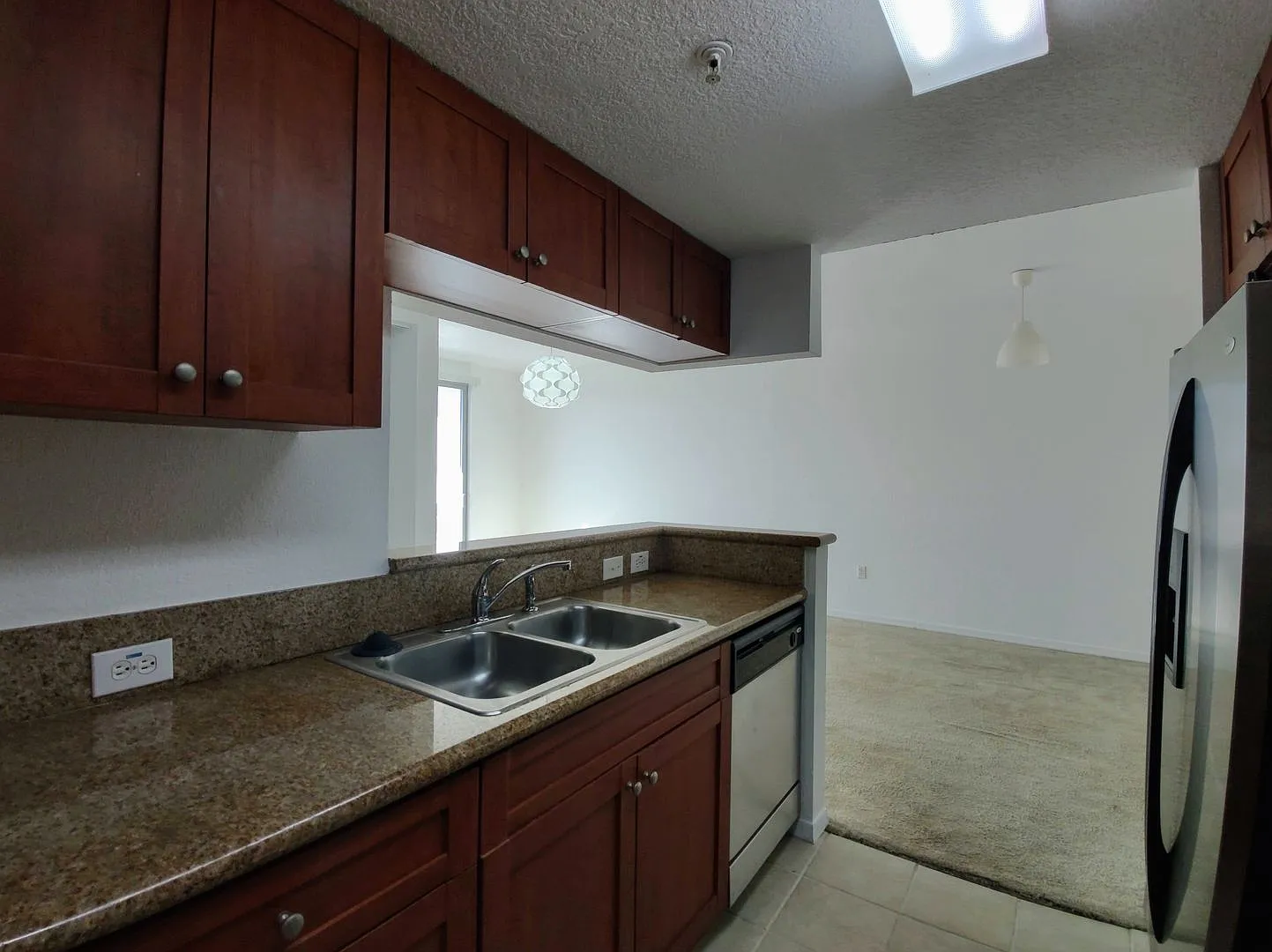 Modern 1BR/1BA Condo with Stainless Steel Appliances Downtown Miami — Photo 3