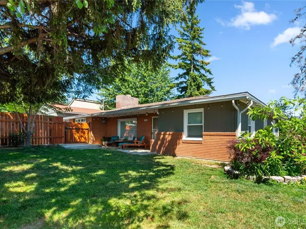 2002 Maple Street, Wenatchee, WA 98801