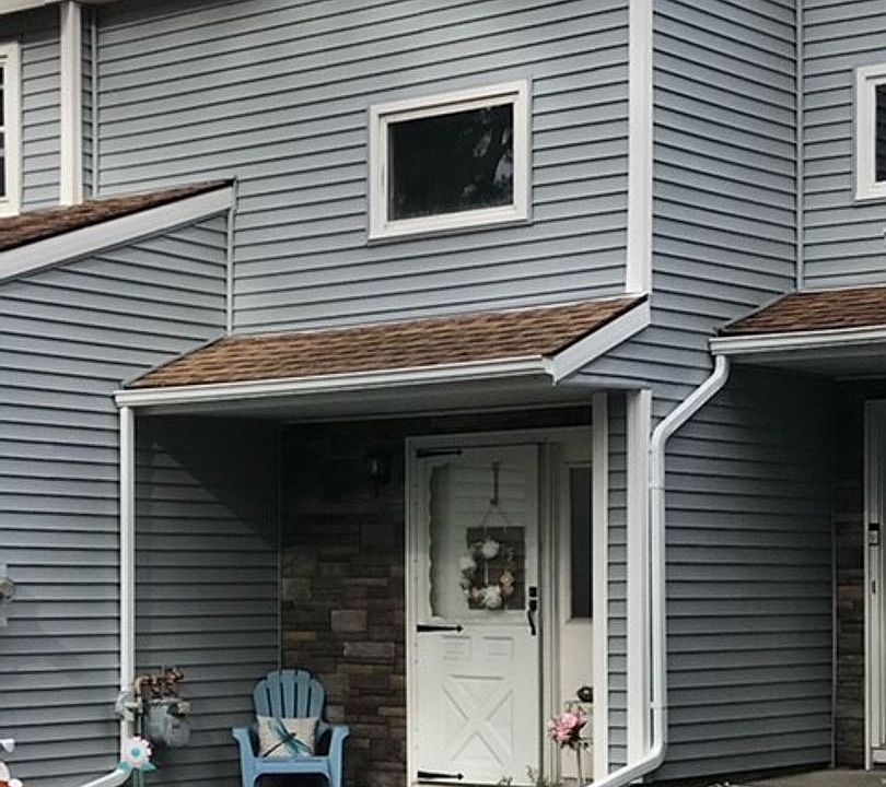 2BR/1BA Tallowwood Court Townhouse Apartment Rentals Clifton Park, NY