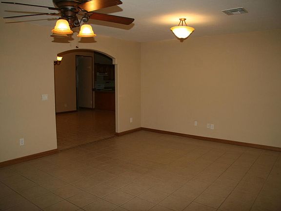 3rd image of 7620 W Meadowbrook Ave
